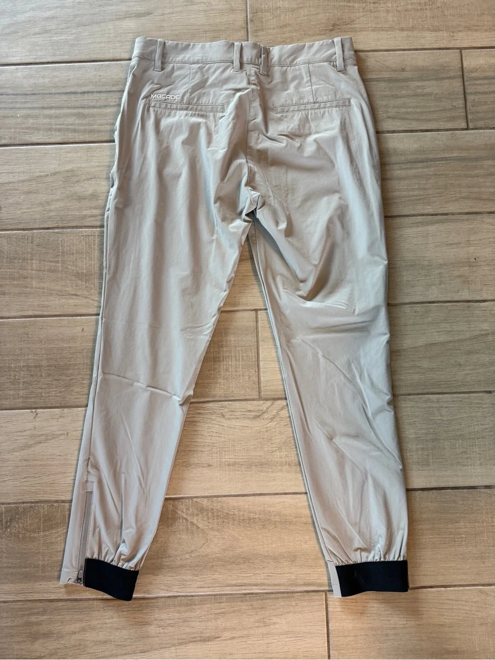 Macade Women's Light Gray Ankle Golf Pants - Performance Stretch Size 40 (US 8)